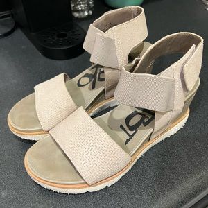 OTBT wedge sandals